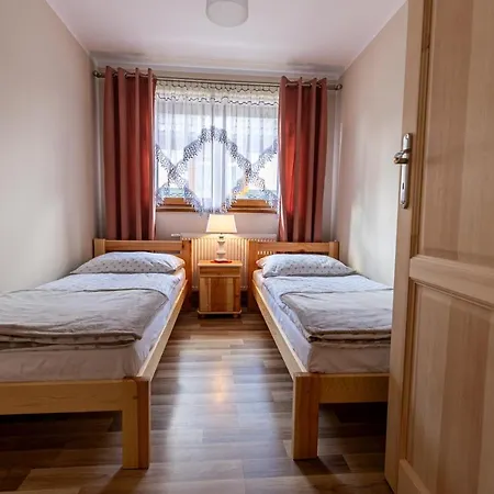 Pod Lasem Podhale Dom wakacyjny *